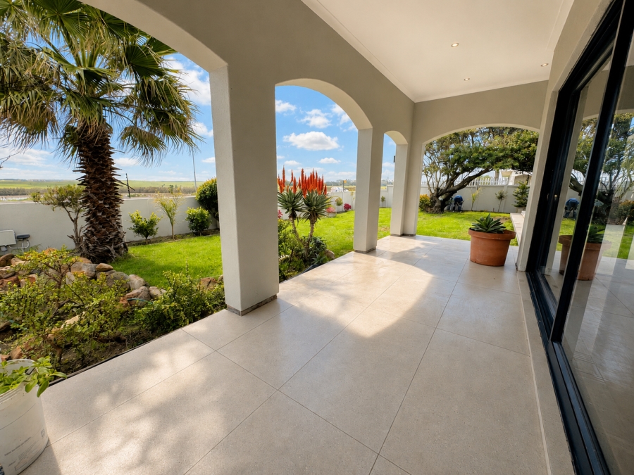 To Let 4 Bedroom Property for Rent in Milnerton Central Western Cape